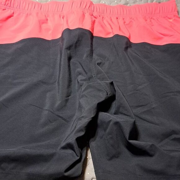 Reebok board shorts size 2XL - Picture 4 of 4